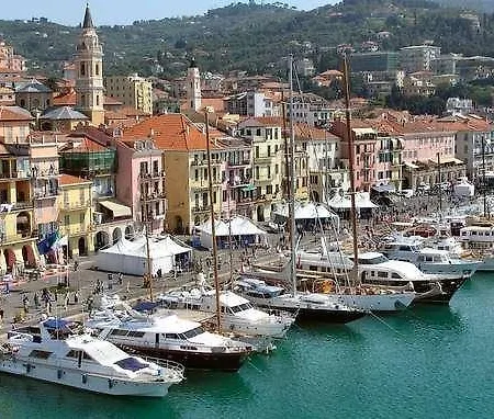 Casa Ineja Apartment Imperia